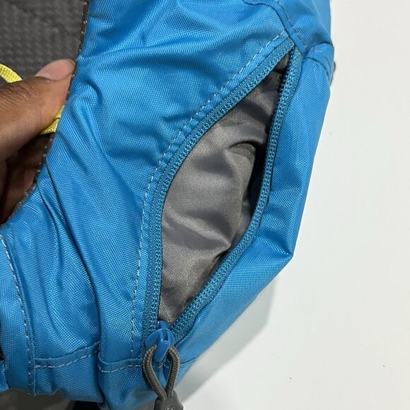 Camelbak Mini Mule Blue Hiking Pack Unisex 14x8x2 - Picture 5 of 7